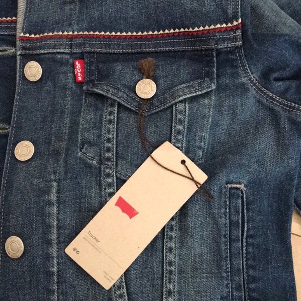 Levi’s Tribal Print Jean Jacket 💓 - Picture 6 of 6